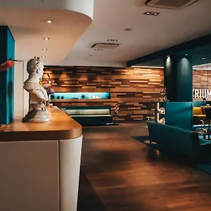 Boutique Atrium 4* München