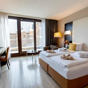 **** Hotel Lion's Garden Ungarn